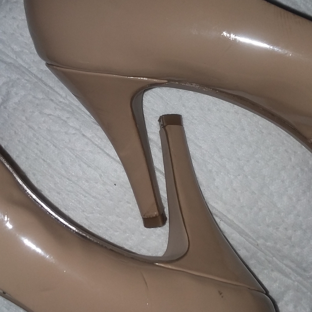 Shoes - Picture 2 of 5